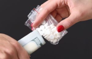 芬兰当局捣毁臭名昭著的PIILOPUOTI暗网毒品交易市场 5 drugs